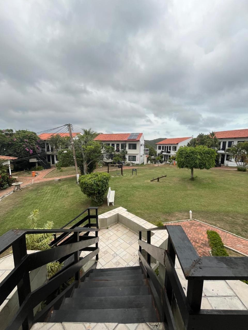 Vi84 Ape Com 02 Quartos E Vista Ao Mar Em Apartamento