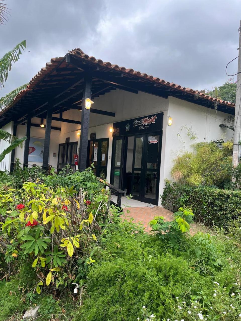 Apartamento Vi84 Ape Com 02 Quartos E Vista Ao Mar Em