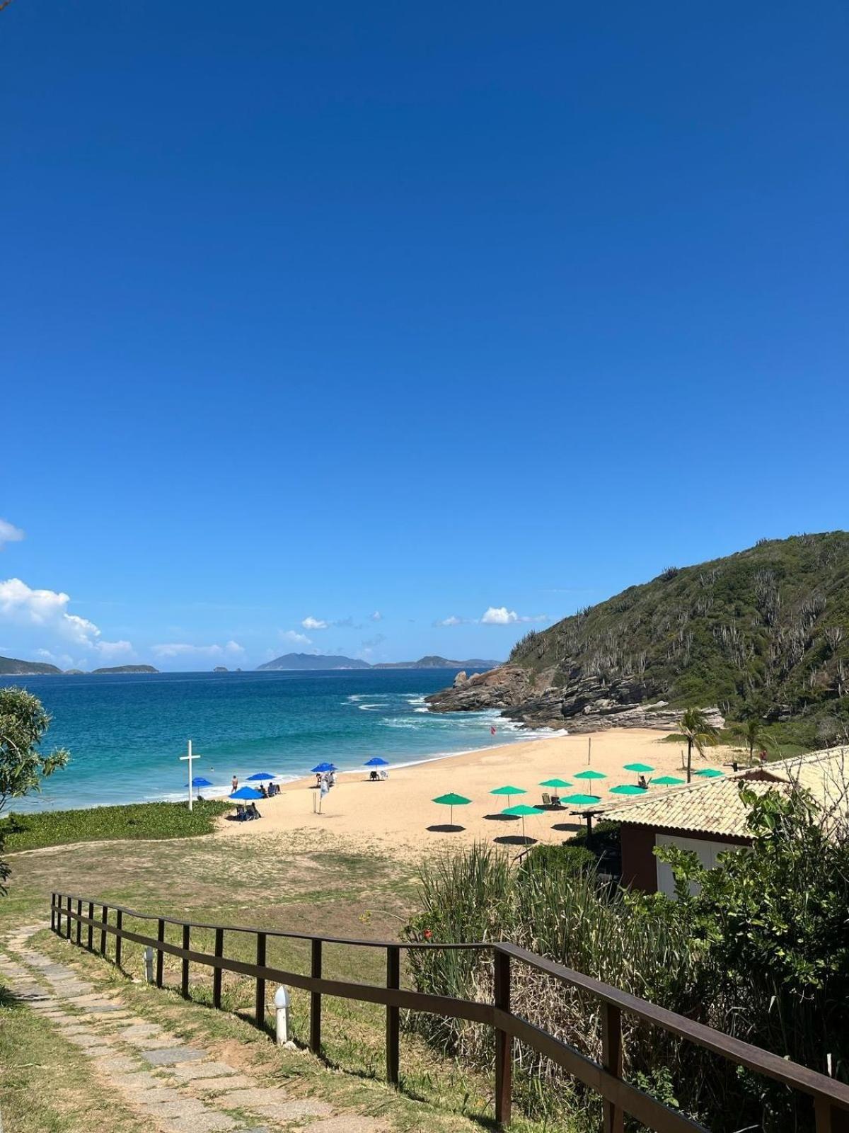 Vi84 Ape Com 02 Quartos E Vista Ao Mar Em *